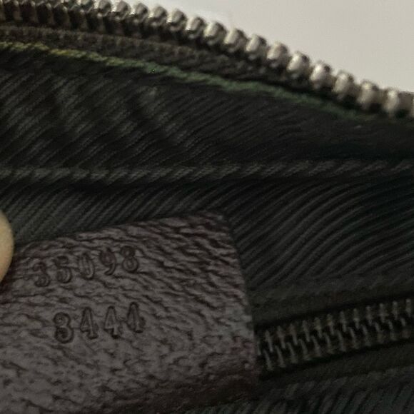 Authentic GUCCI GG Logo Crossbody Brown - Picture 11 of 15